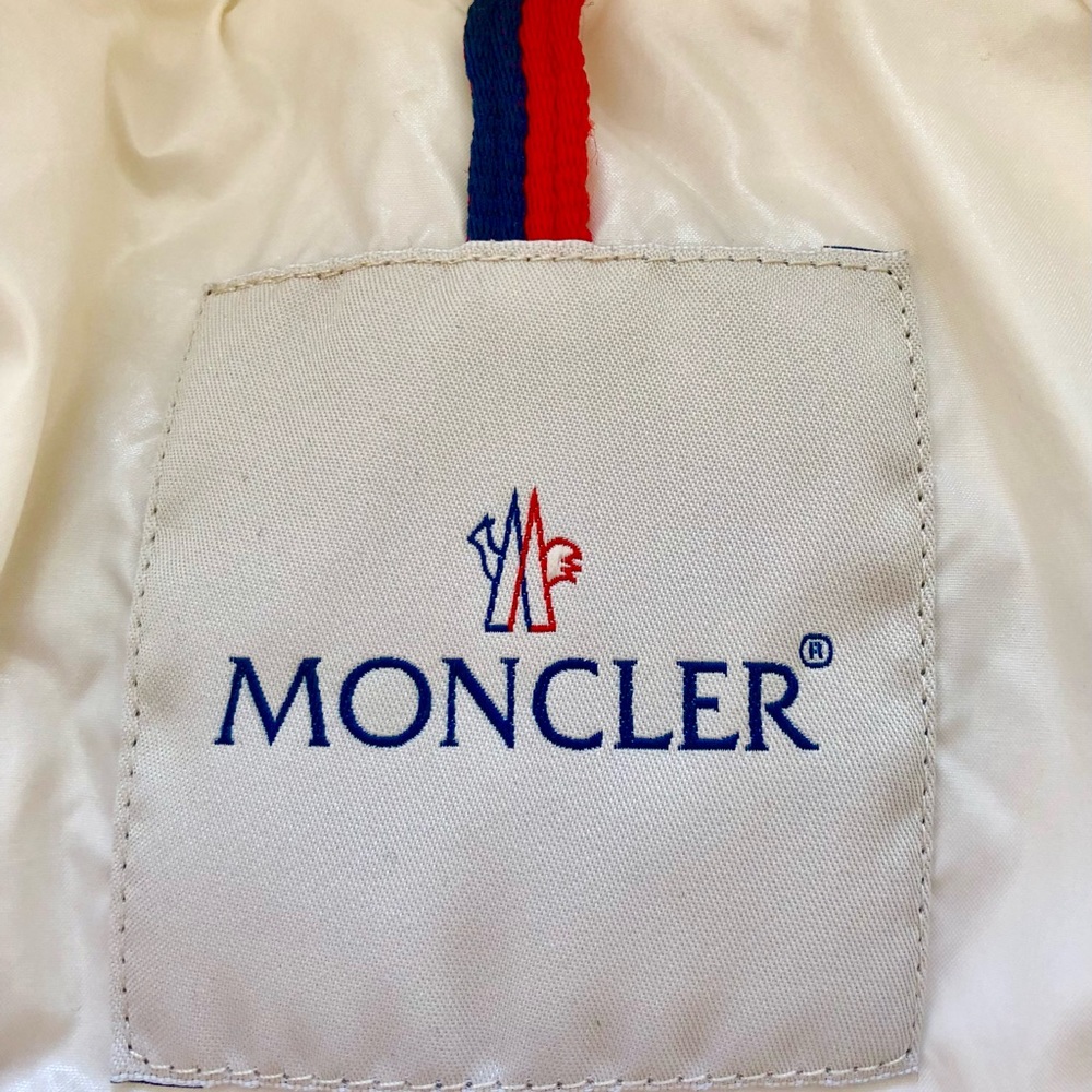 Selling a beautiful Montler Puffer jacket.